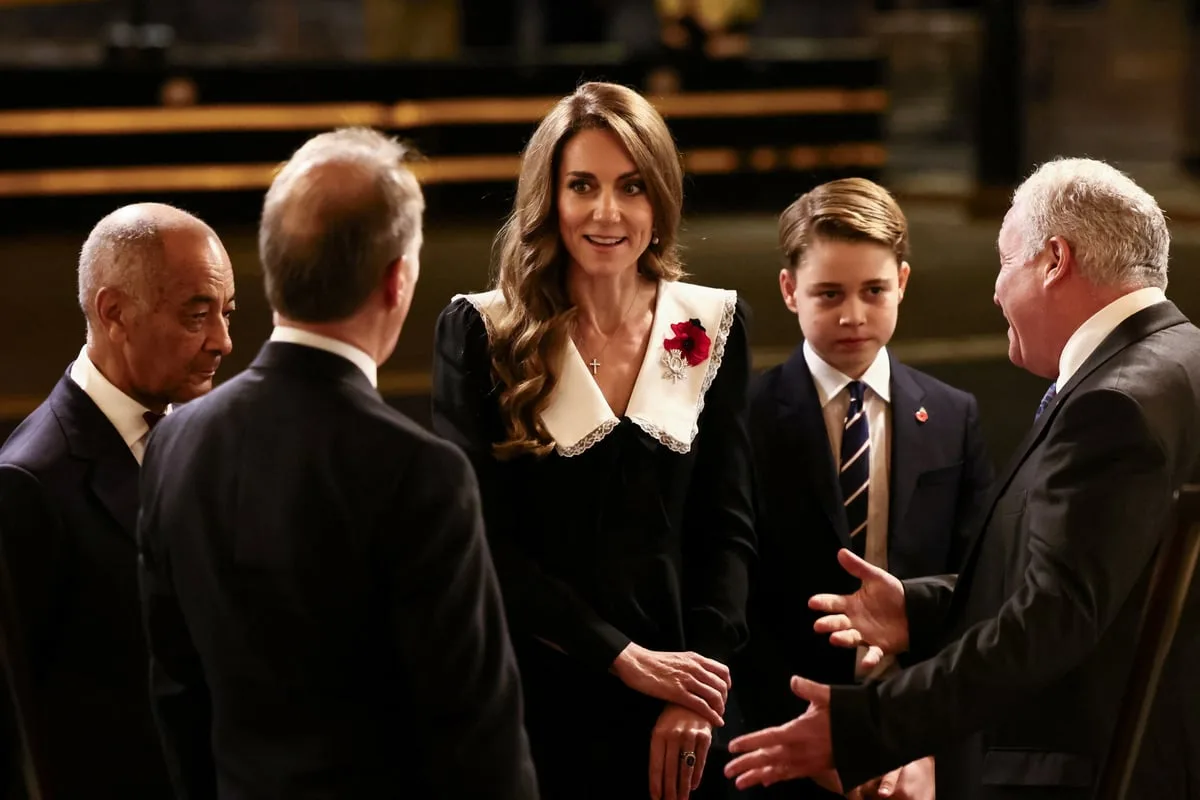 Prince George Sings With Kate At Remembrance Event