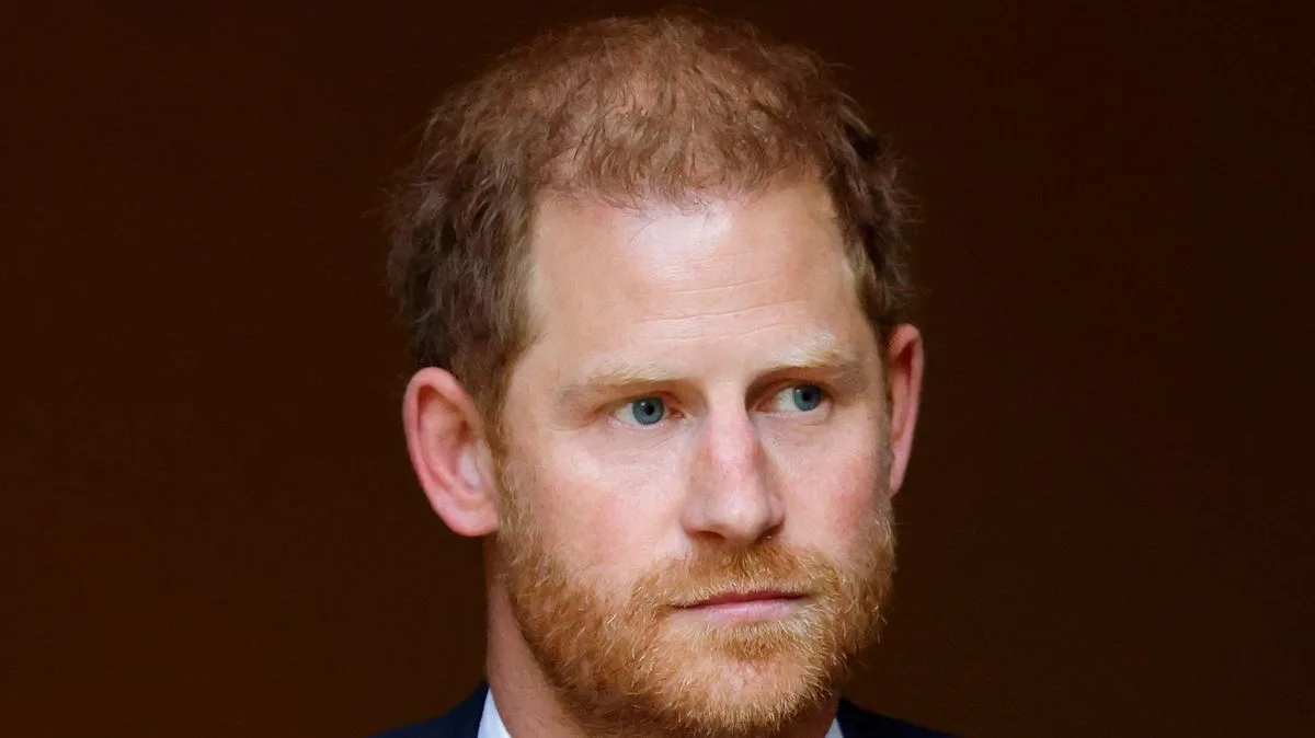 Prince Harry Wasn't Allowed to Wave at Darts Fans, Barry Hearn Reveals