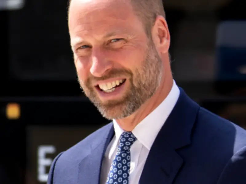 Prince William Honours Wales Air Ambulance at 25th Anniversary Gala