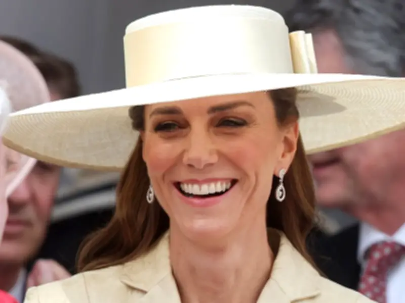 Princess of Wales Dazzles at Garter Day Ceremony Alongside Royal Family
