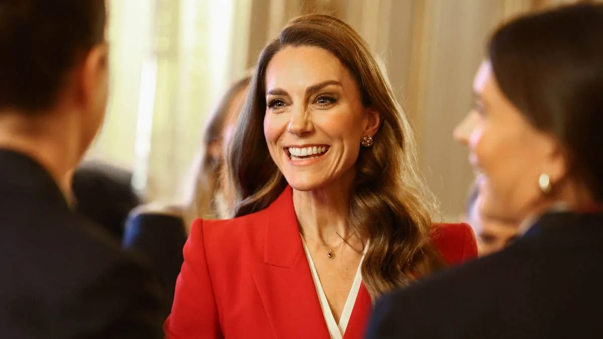 Princess Kate Hosts Red Roses at Windsor Castle After Travel Mishap