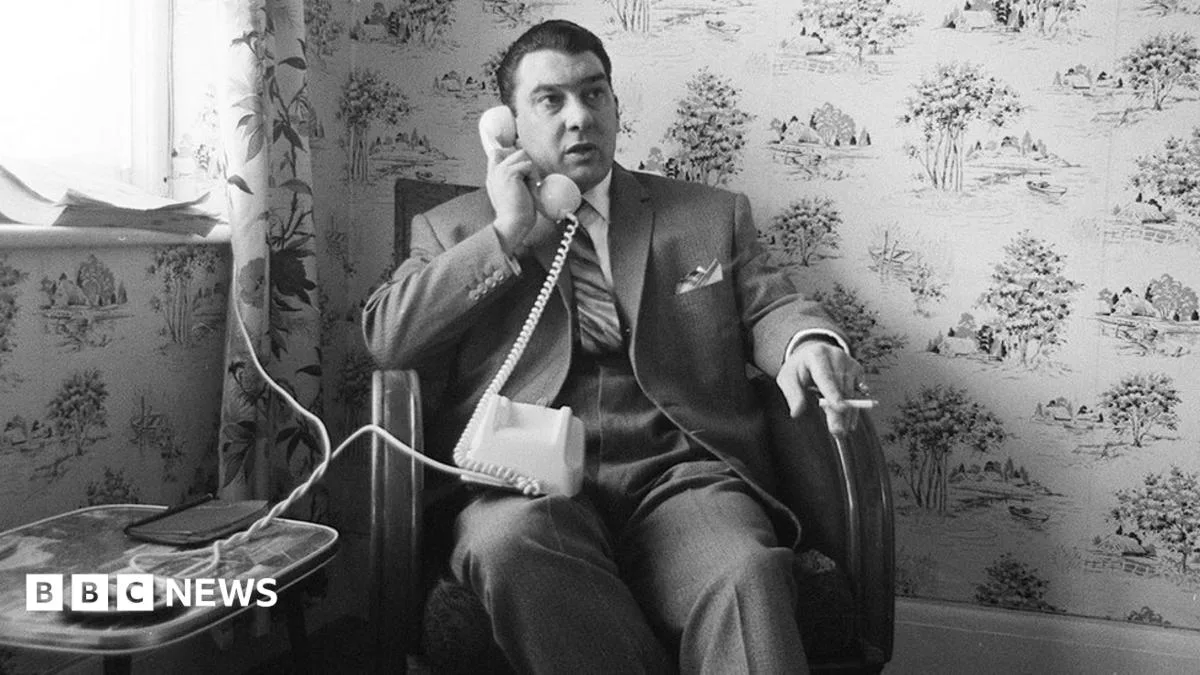 Ronnie Kray's Warning to Youth: Crime Brings 'Life of Misery'