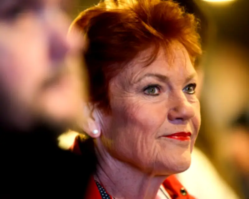 Protesters Clash with One Nation Supporters at Melbourne Fundraiser