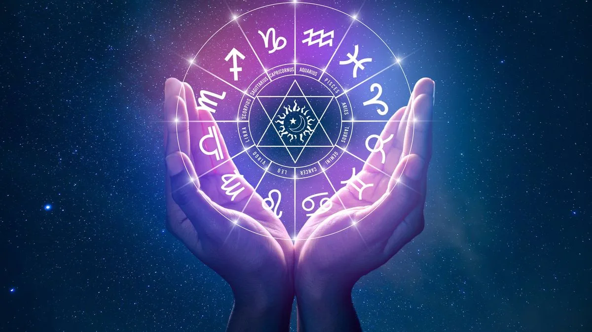 Psychic Reveals Four Star Signs Most Affected by Blue Moon