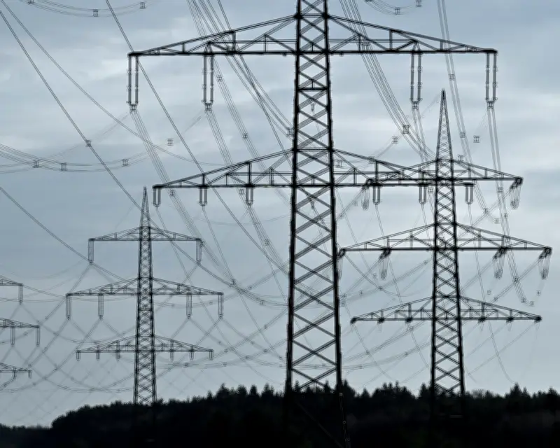 Public procurement of electricity could save UK households £200 a year