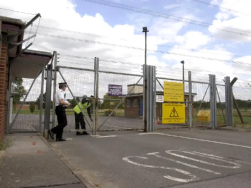 Public to decide asylum appeals under UK reforms