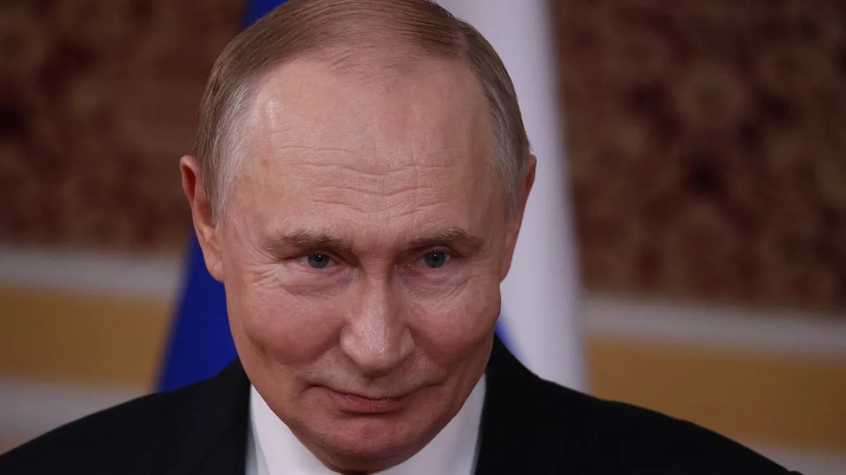 Putin Allegedly Had Relationship With Teen Calendar Girl, Report Claims