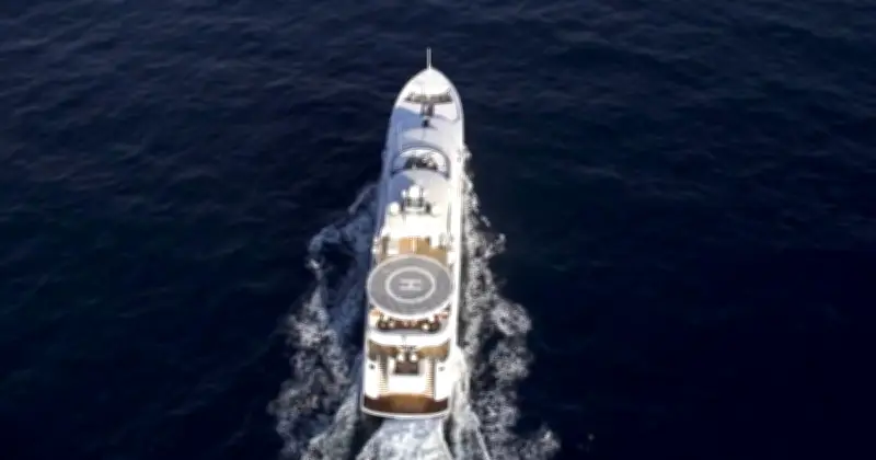 Putin's Superyacht Graceful to Sail Past UK with Naval Escort