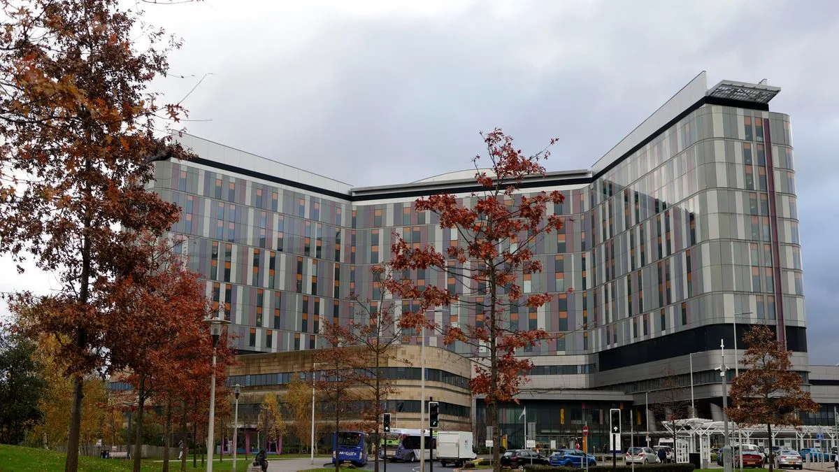 Queen Elizabeth University Hospital 'Opened Too Early' Under Pressure, Inquiry Hears