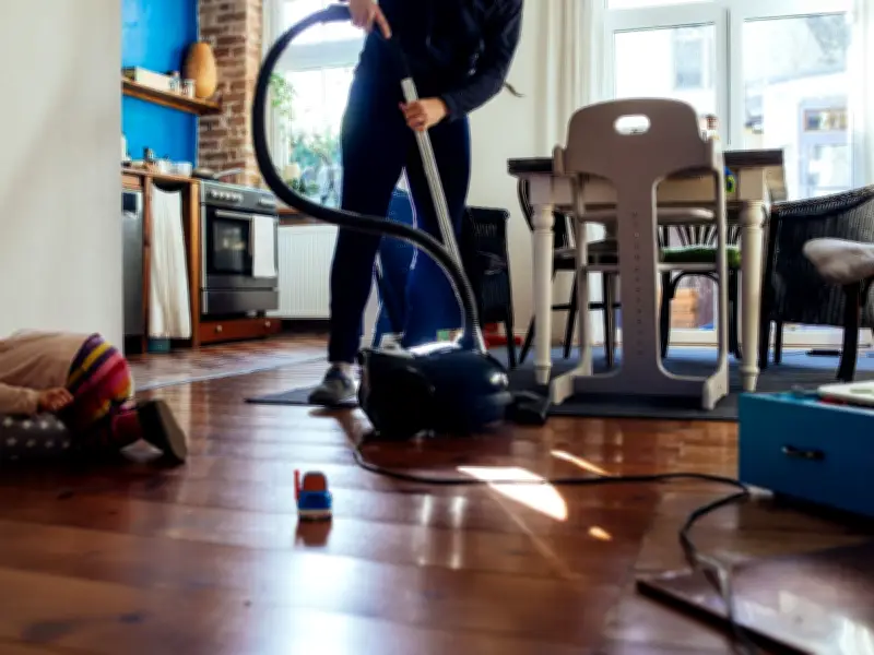 Queen of Clean Lynsey Crombie Settles Hoover or Dust Debate