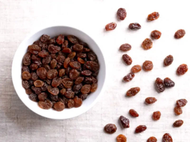 Raisins vs Sultanas: Key Differences Between Dried Fruits Explained