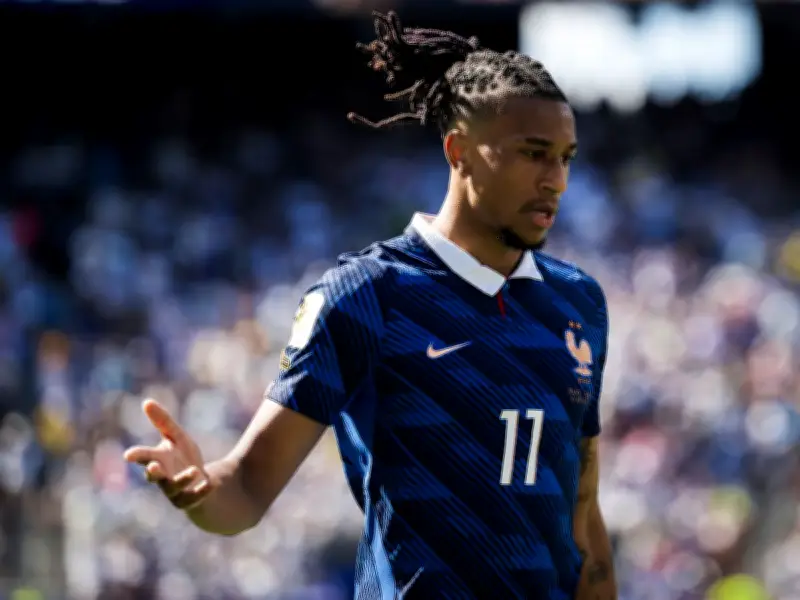 Real Madrid Denies Record £190m Bid for Bayern's Michael Olise