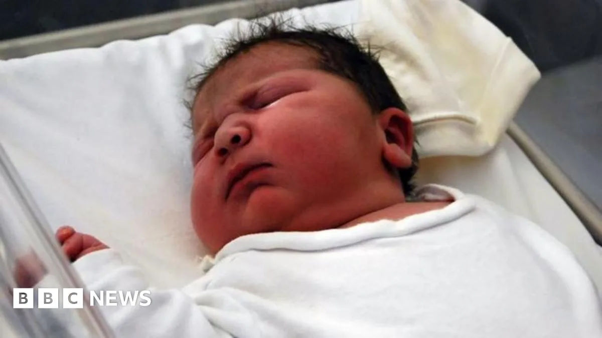 British Mother Gives Birth to Record-Breaking 13lb 14oz Baby in Spain
