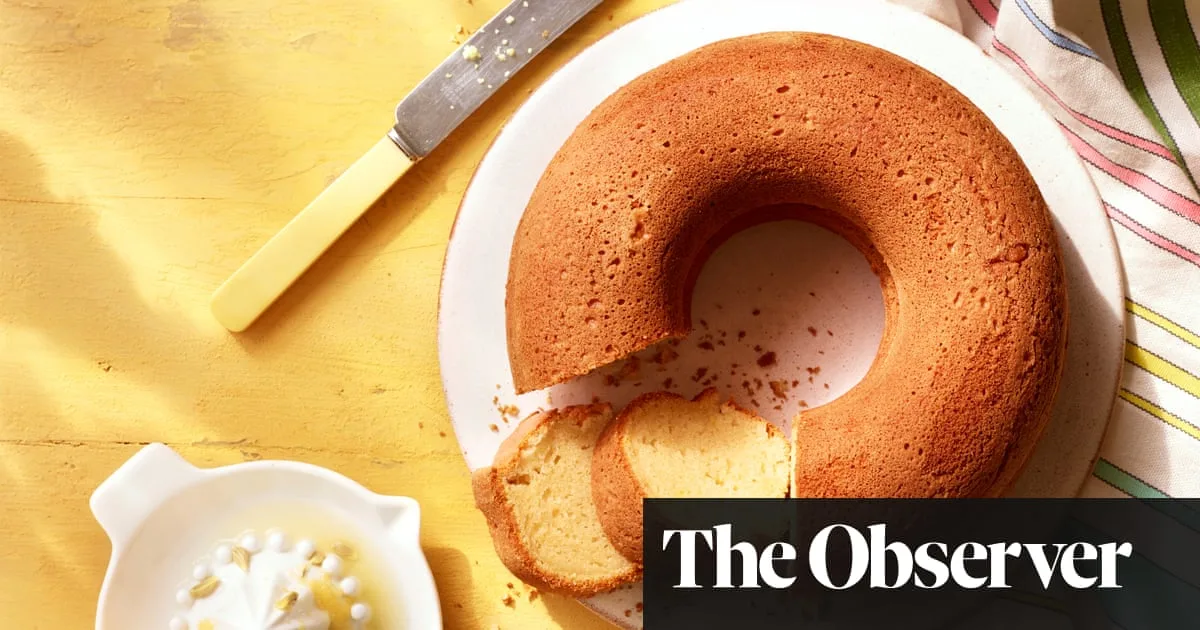Ricotta and Lemon Ring Cake: A Quick and Delicious Bake