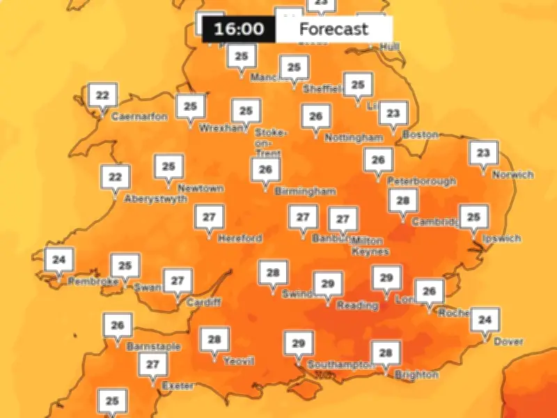 'Risk to Life' Health Warning Issued as UK Set for 32C Heatwave Within Days