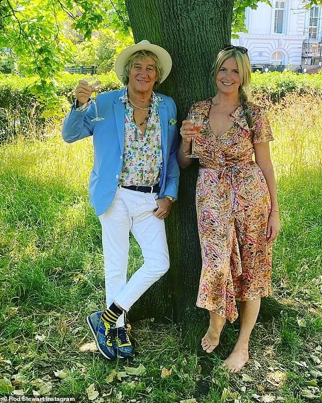 Rod Stewart and Penny Lancaster Celebrate 13th Wedding Anniversary with Takeaway in Hyde Park