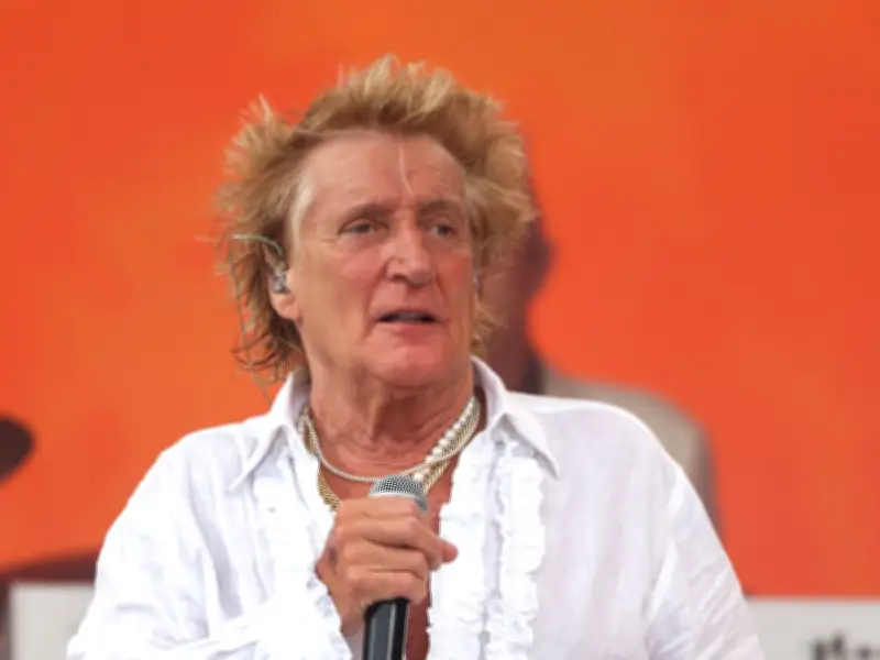 Rod Stewart's Health Struggle Before Glastonbury 2025 and Wife Penny's Reaction