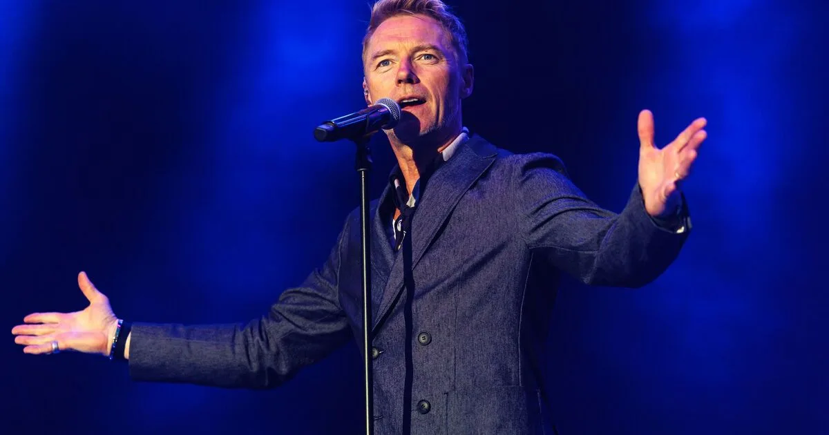 Ronan Keating Backs Rylan Clark With On-Stage Song Dedication