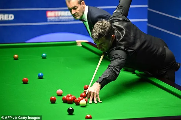 Ronnie O'Sullivan Sets Crucible Record with Dominant Win Over Mark Allen