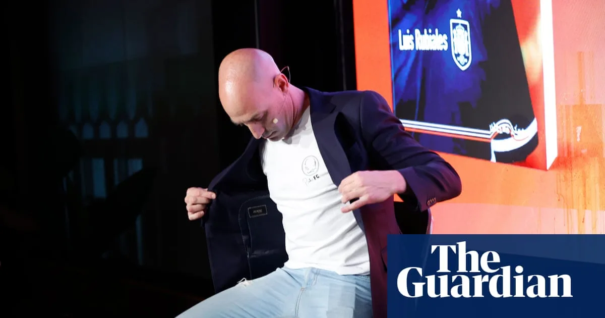Eggs Thrown at Rubiales During Book Launch, Allegedly by Uncle