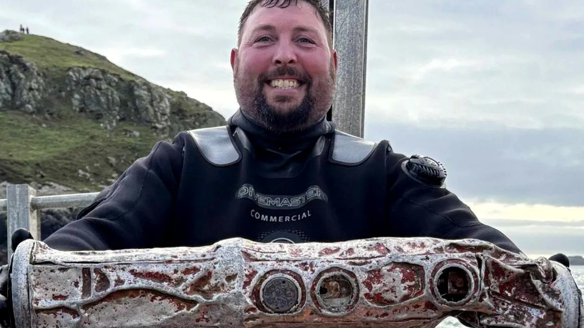 Suspected Russian Spy Device Found Off Welsh Coast by Litter Pickers