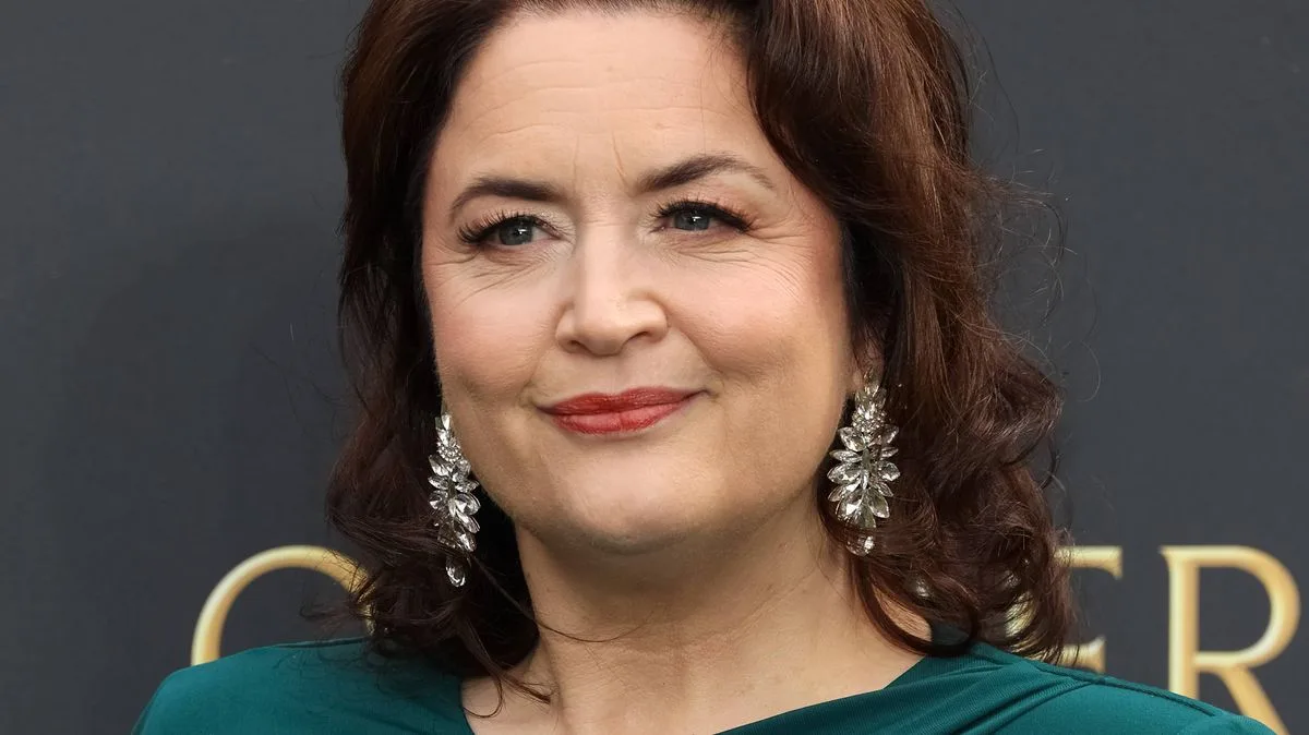Ruth Jones Credits Calorie Counting for 4 Stone Weight Loss