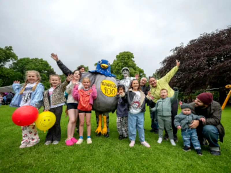 Rutherglen Celebrates 900th Anniversary with Striding the Streets and Party in the Park