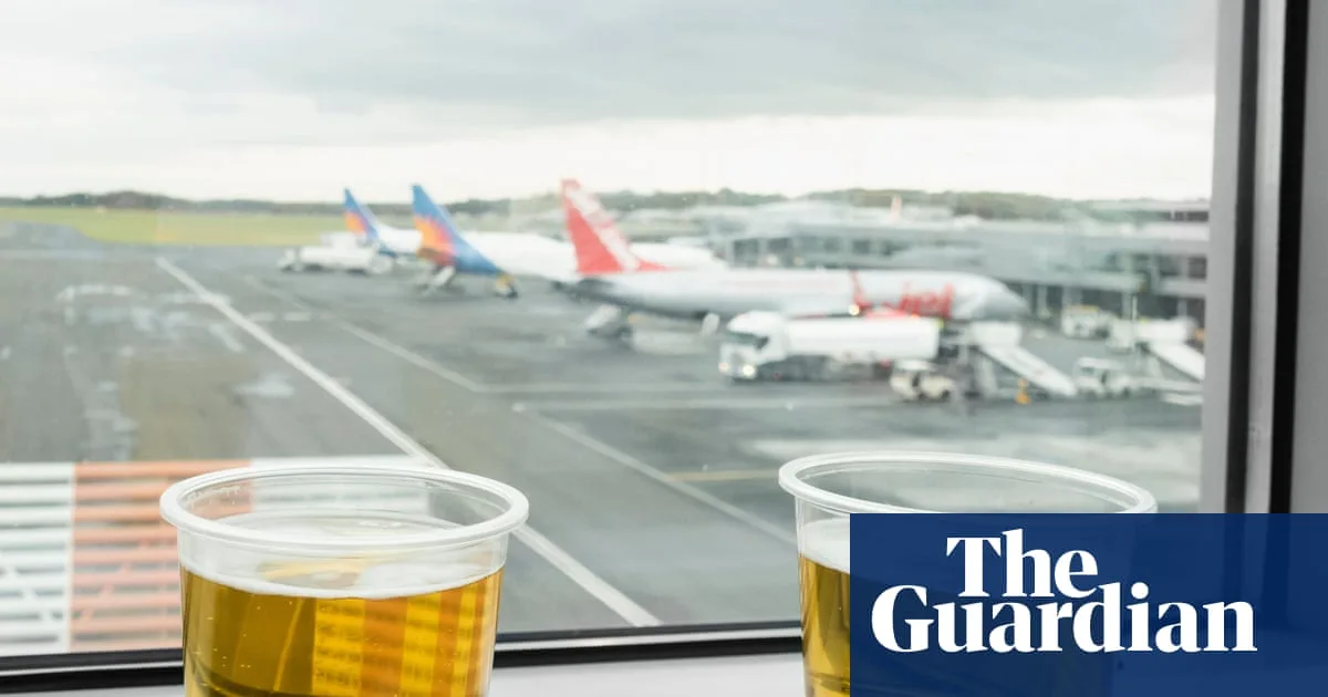 Ryanair CEO Calls for Ban on Early Morning Airport Alcohol Sales