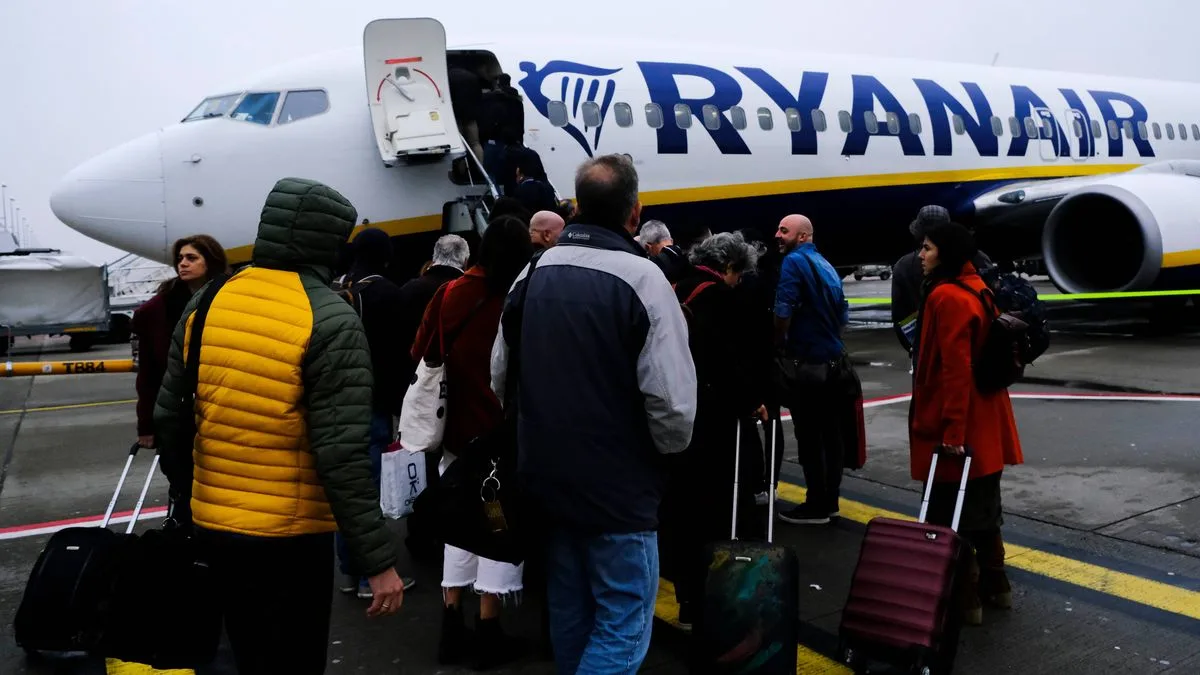 Ryanair Warns 100,000 Passengers Face Flight Cancellations Due to French Strikes