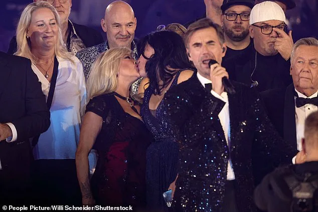 Samantha Fox and Wife Share Loving Moment On Stage After Detox