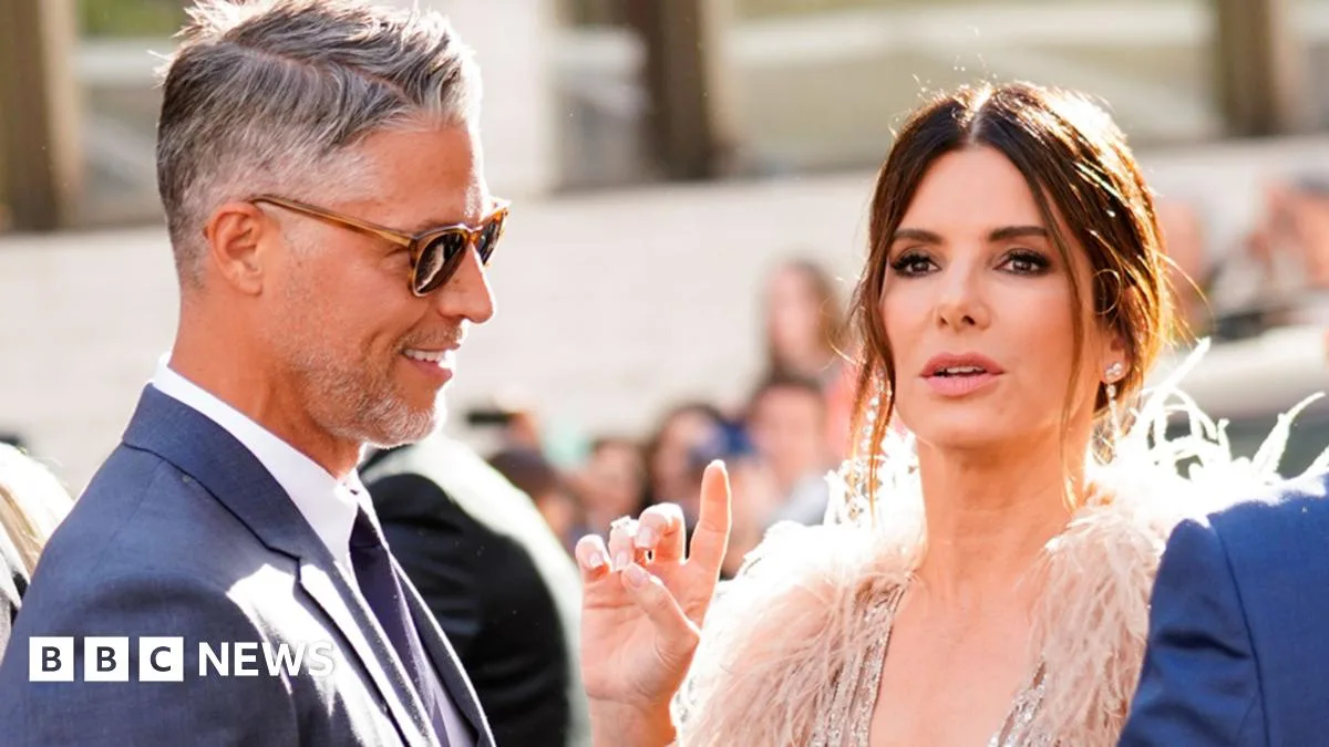 Sandra Bullock Praised for 'Amazing' Care of Late Partner Bryan Randall