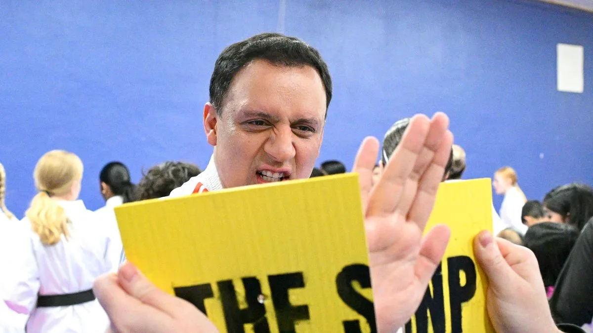 Sarwar Vows to Chop NHS Waiting Lists in Glasgow Dojo
