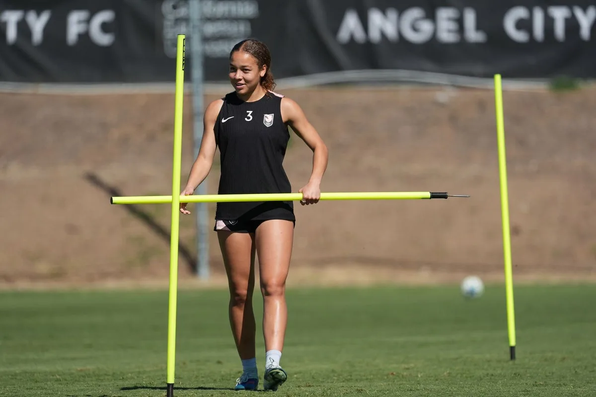 Savy King to return to NWSL 10 months after cardiac arrest during match