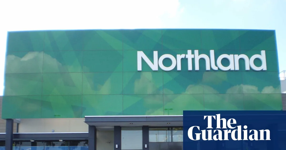 Melbourne Shopping Centre Locked Down After Brawl Involving Machete