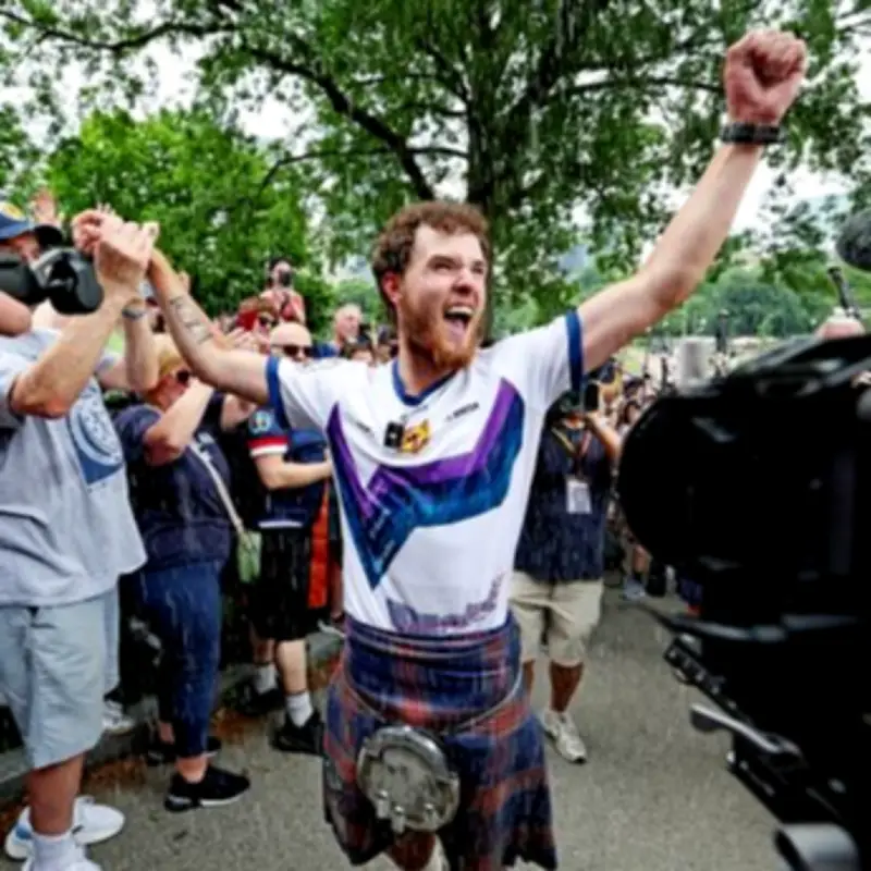 Scotland Superfan Craig Ferguson Reaches Boston After 3,000-Mile Trek Raising £1m