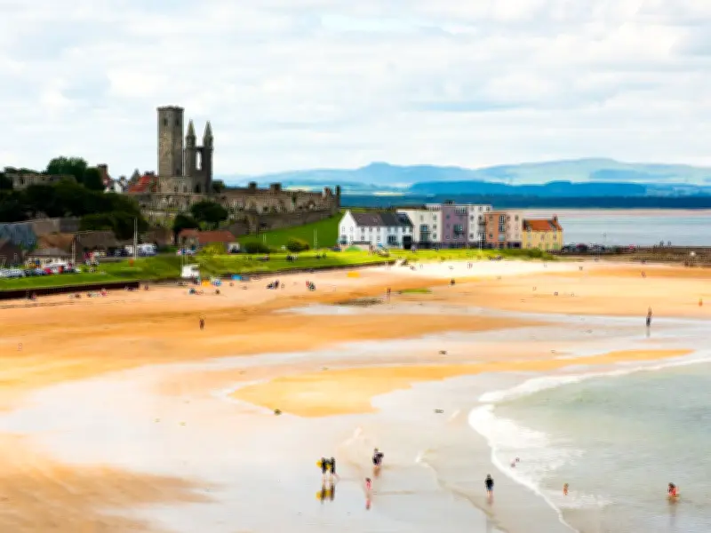 Scottish Staycation Searches Surge Amid National Pride and Warm Weather