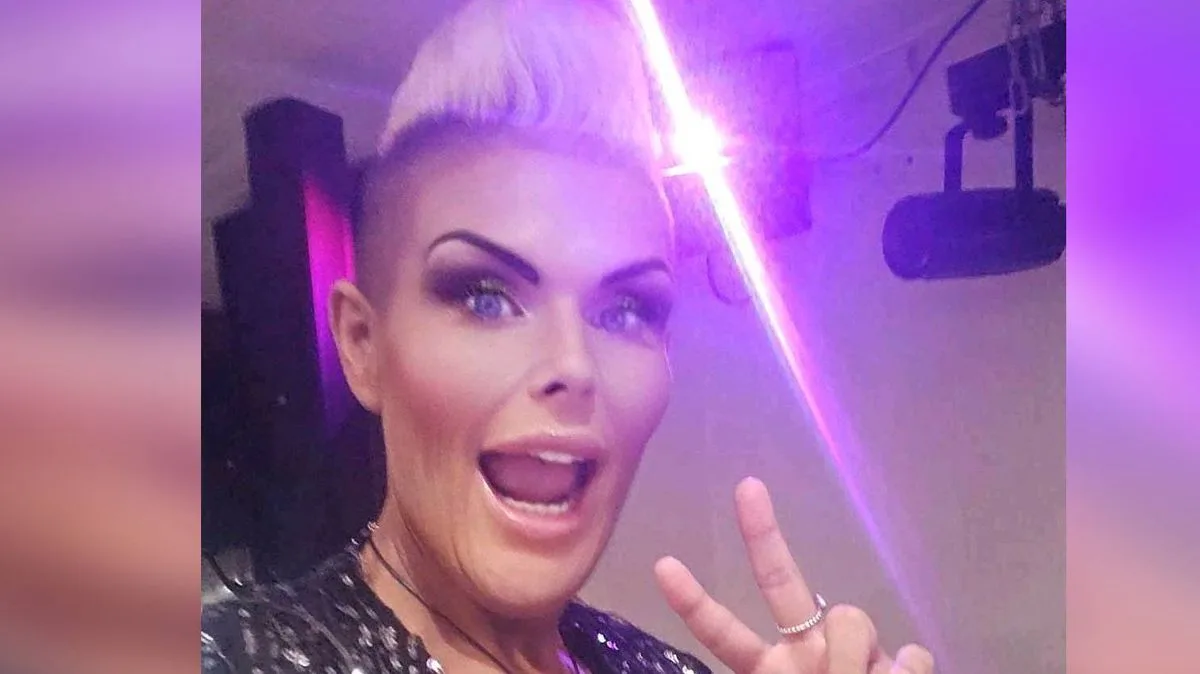 Liverpool Singer 'Scouse Pink' Dies After Cancer Battle