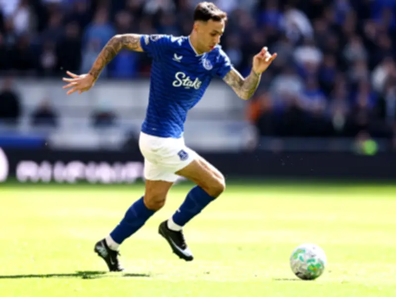 Seven Everton Players Face Uncertain Future as Contracts Enter Final Year
