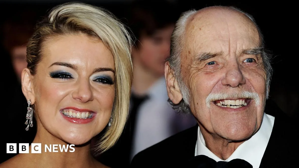 Sheridan Smith Withdraws from Royal Variety Performance After Father's Death