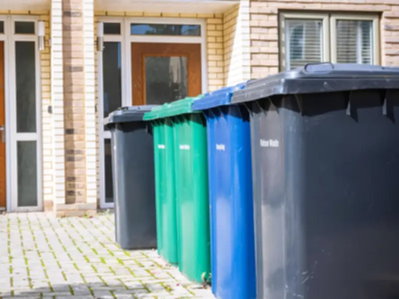 Simple Cardboard Trick Keeps Wheelie Bins Fly-Free This Spring