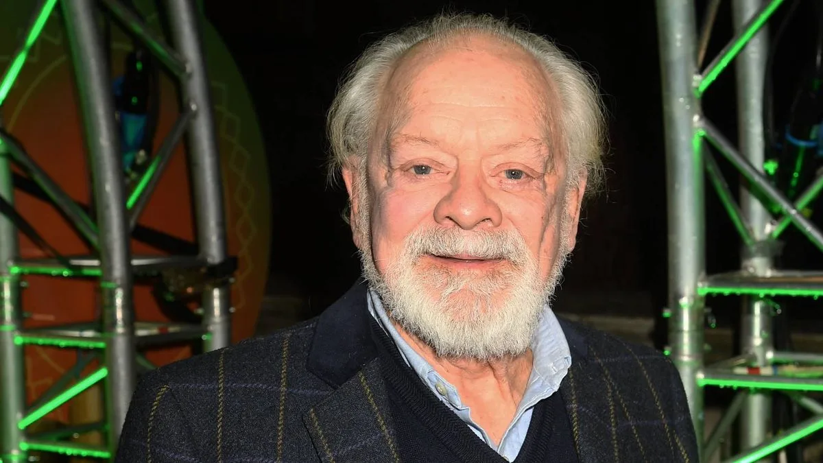 Sir David Jason Reprises Granville Role For Open All Hours Special