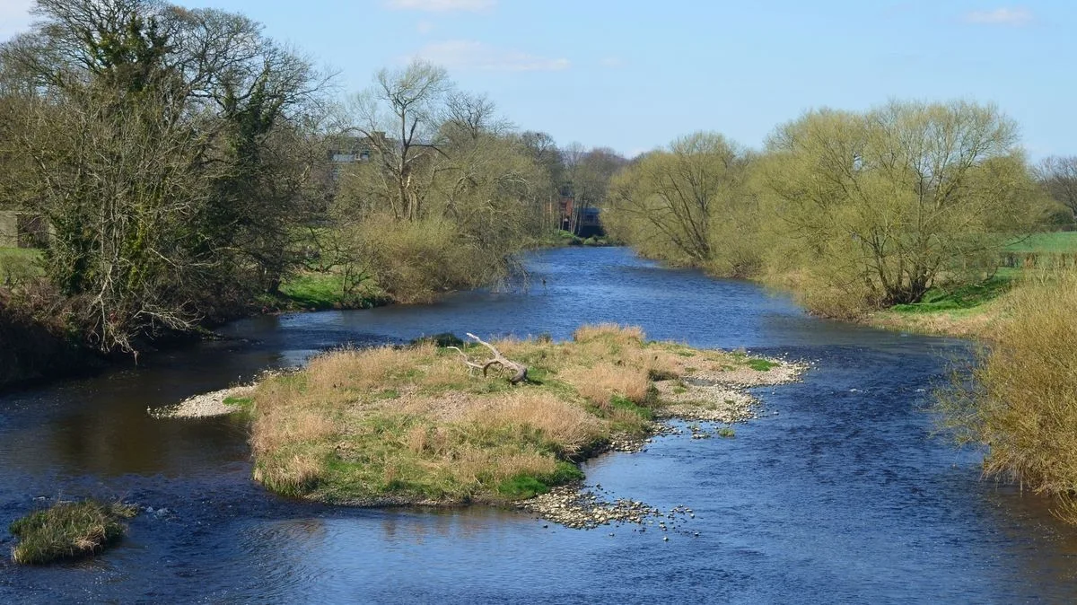 Teenage Girl Dies After River Rescue in Skipton