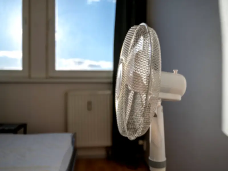 Sleep Expert Reveals Overlooked Appliance That Cools Bedrooms Better Than Fans During Heatwave
