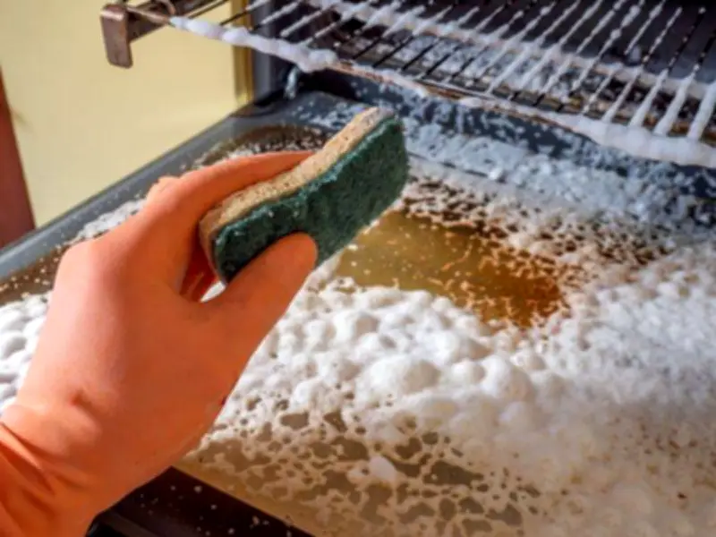 Soda Crystals Clean Oven Door Grease in 20 Minutes