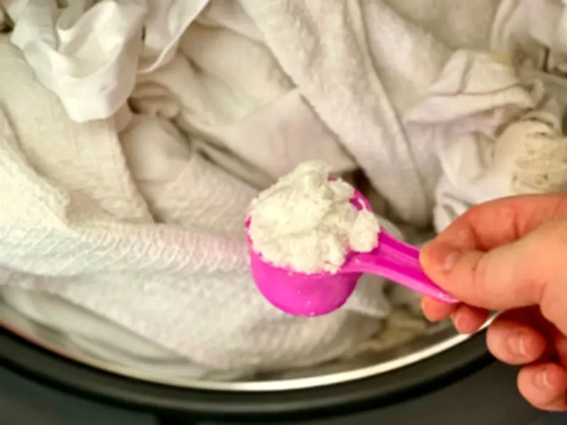 Soda Crystals from Home Bargains Whiten Dull Bed Sheets Naturally