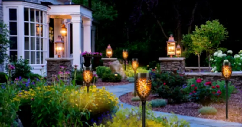 Solar Flickering Flame Lights from Amazon 'Light Up Until Dawn' at £16.99
