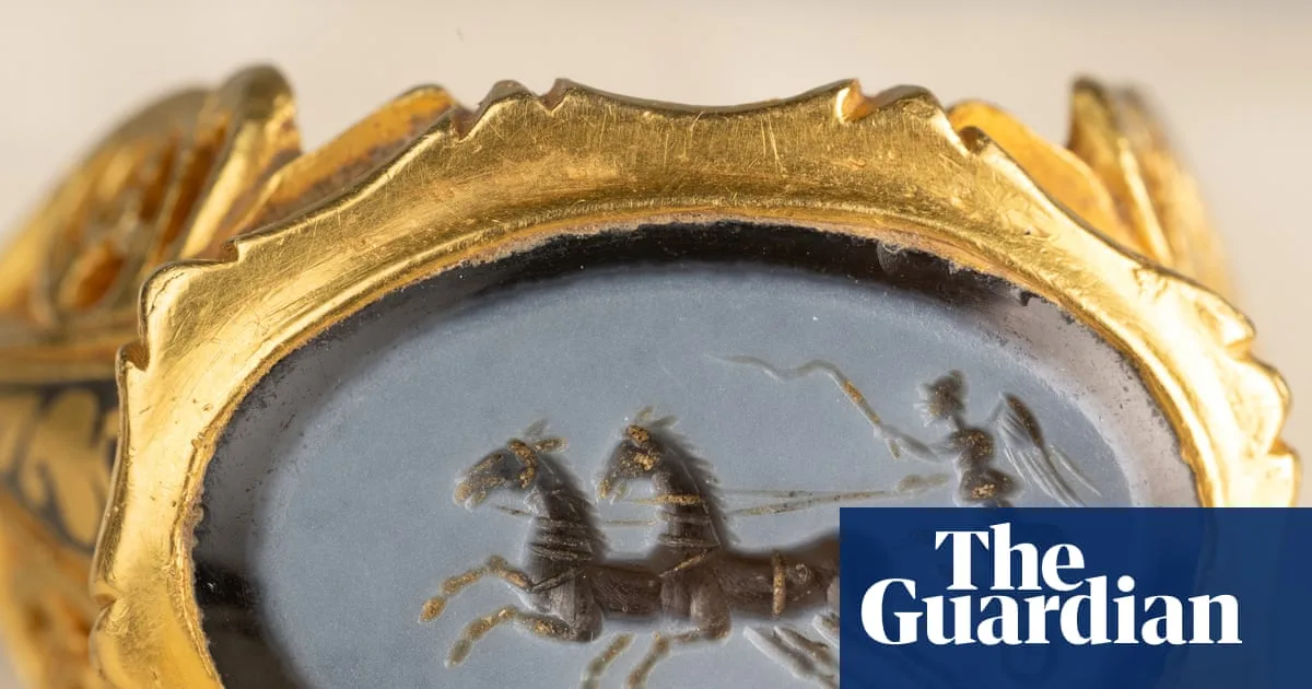 Somerset Detectorist Finds Roman Gold Ring Worth £78,000