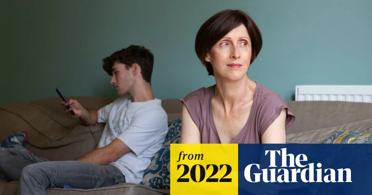 Son Moving Out Happy But Bereft In Empty Nest