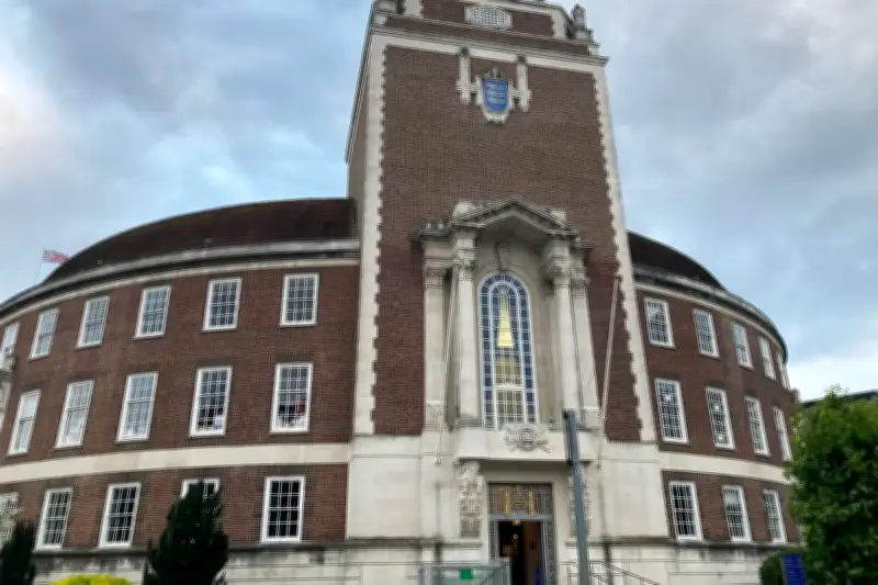 South London family gets £5k payout after nine months in single hotel room