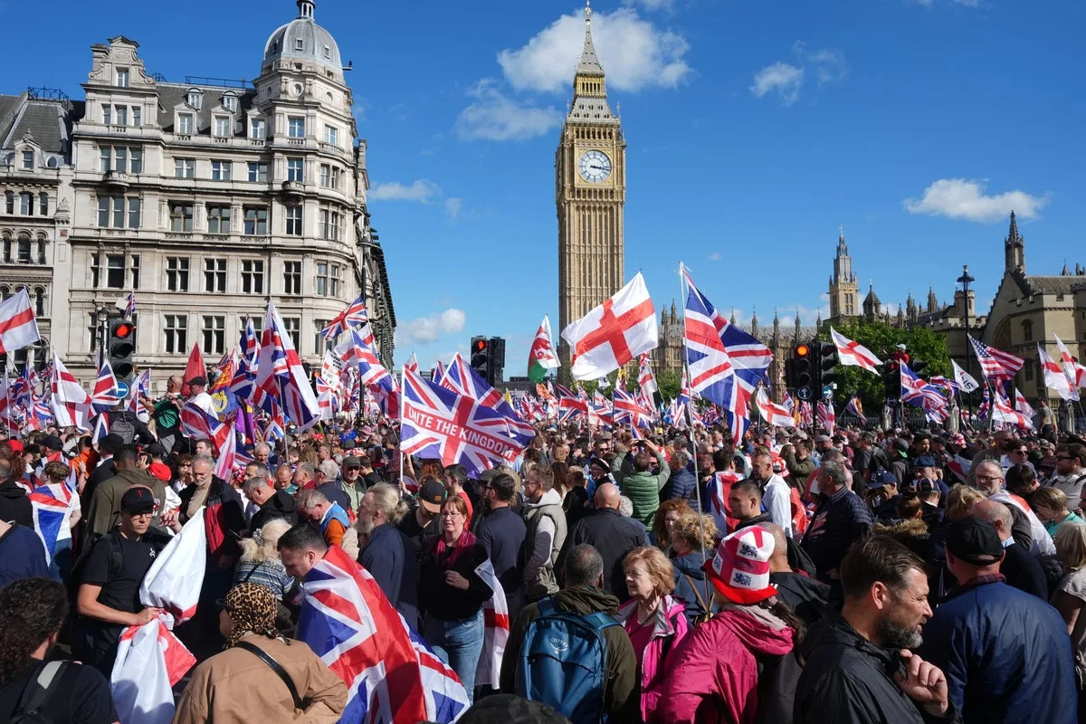 Starmer Blasts Reform UK Over Tommy Robinson Backing